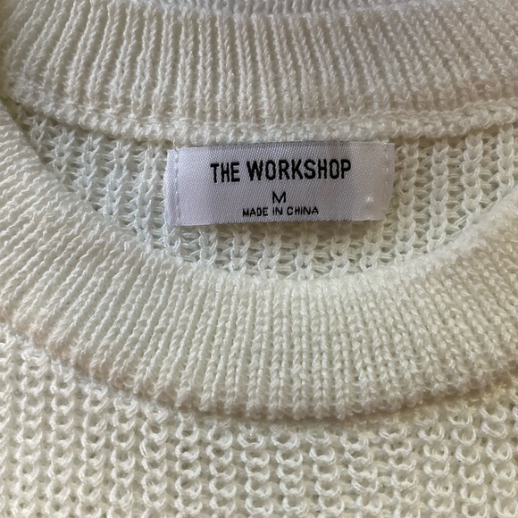 The Workshop, size M….. White Knit Sleeveless Top | The Workshop Size M - Picture 4 of 9